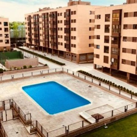 Apartamento Pirra Airport Apartment Мадрид Екстериор снимка