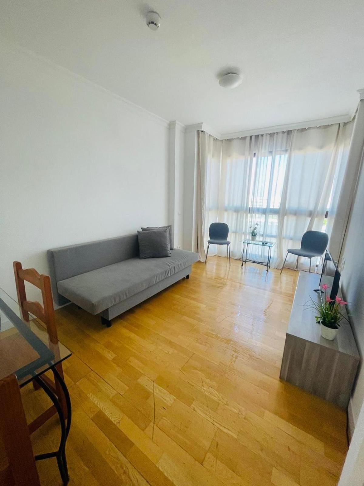 Apartamento Pirra Airport Apartment Мадрид Екстериор снимка